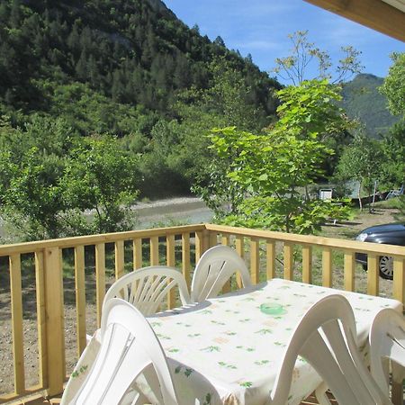 Hotel Les Acacias à Vercheny Extérieur photo