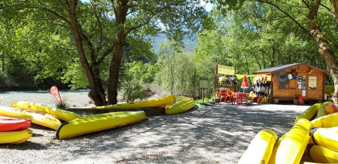 Hotel Les Acacias à Vercheny Extérieur photo